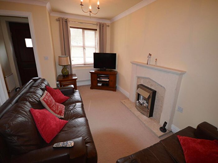 2 Bedroom Detached House To Rent In Honeymans Gardens, Droitwich, Worcestershire, WR9