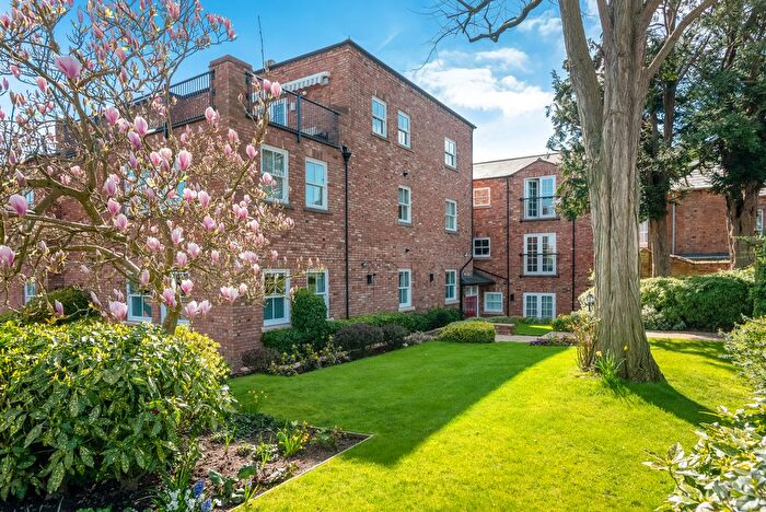 2 Bedroom Flat For Sale In Payton Street, Stratford-Upon-Avon, CV37
