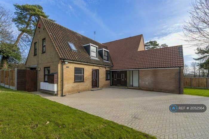 2 Bedroom Flat To Rent In Brown Cottage, Saunderton, High Wycombe, HP14