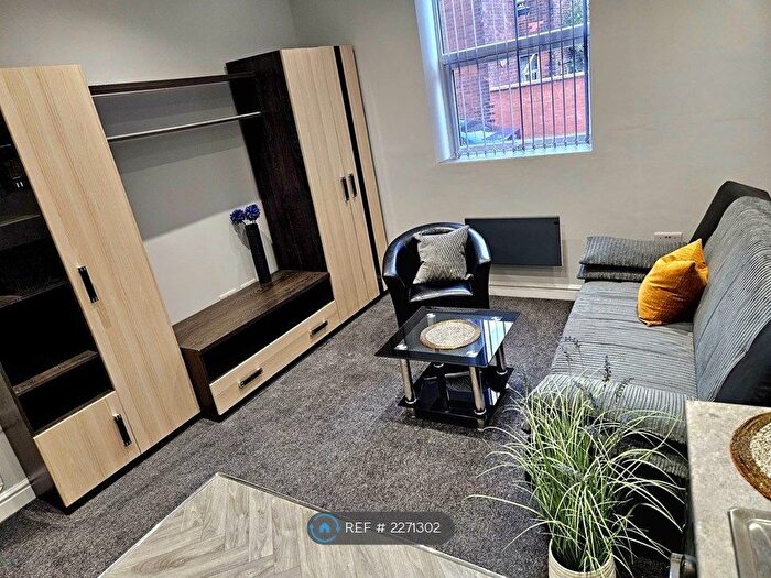 1 Bedroom Flat To Rent In Bath Court, Bolton, BL2