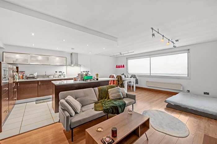 2 Bedroom Flat To Rent In Hamilton House, Southampton Row, WC1B