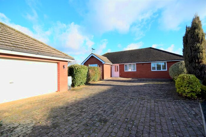 3 Bedroom Detached Bungalow For Sale In Old Farm Close, Bronington, Whitchurch, SY13