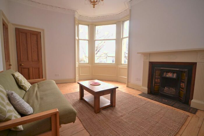 2 Bedroom Flat To Rent In Comely Bank Road, Edinburgh, EH4
