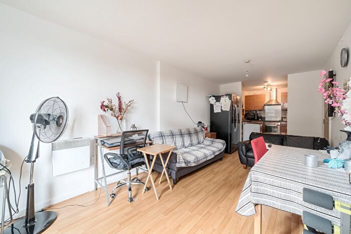1 Bedroom Flat To Rent In High Street, London, E15