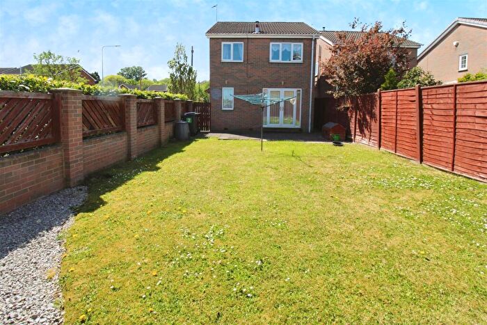 3 Bedroom Detached House For Sale In Oaktree Drive, Hull, HU8