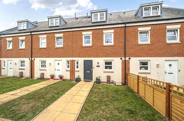 4 Bedroom Terraced House For Sale In Shripney Road, Bognor Regis, PO22