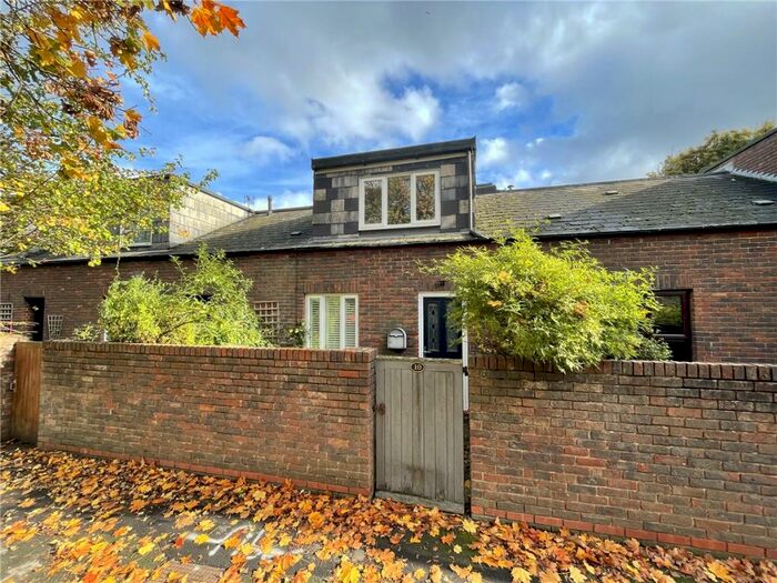 3 Bedroom Terraced House To Rent In Rackham Close, Cambridge, CB4