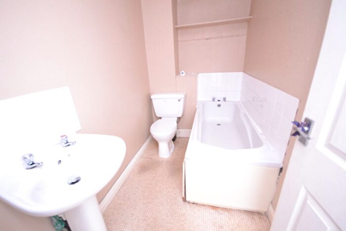 3 Bedroom Terraced House For Sale In Buckingham Street, Hull, HU8