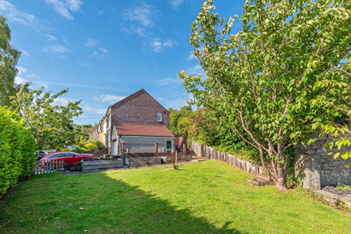 4 Bedroom Semi-Detached House For Sale In Brookside, Winford, BS40