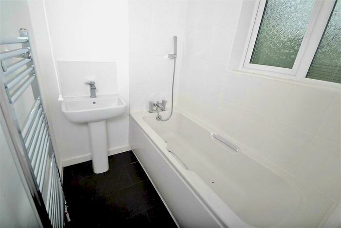 5 Bedroom Semi-Detached House To Rent In Bedroom Student House (Arnesby Road) - Lenton, NG7