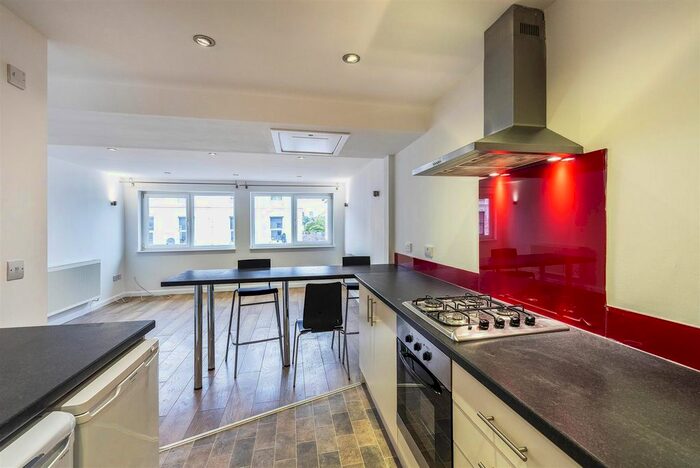 2 Bedroom Flat To Rent In Camden Road, Tunbridge Wells, TN1