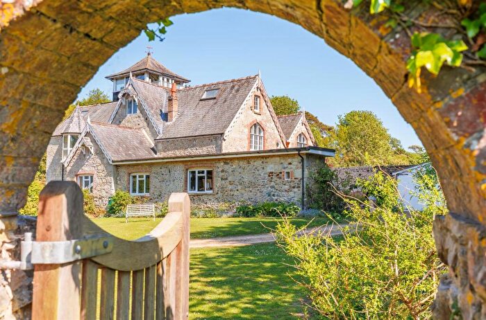 5 Bedroom Manor House For Sale In Whitwell, Isle Of Wight, PO38