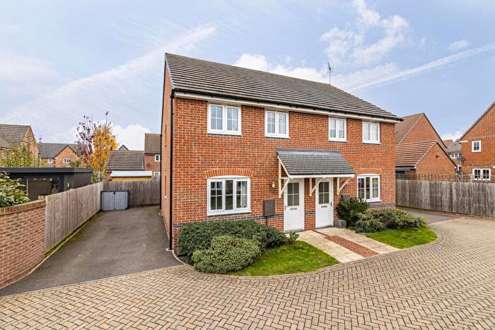 3 Bedroom Semi-Detached House For Sale In Browns Court, Farnsfield, NG22