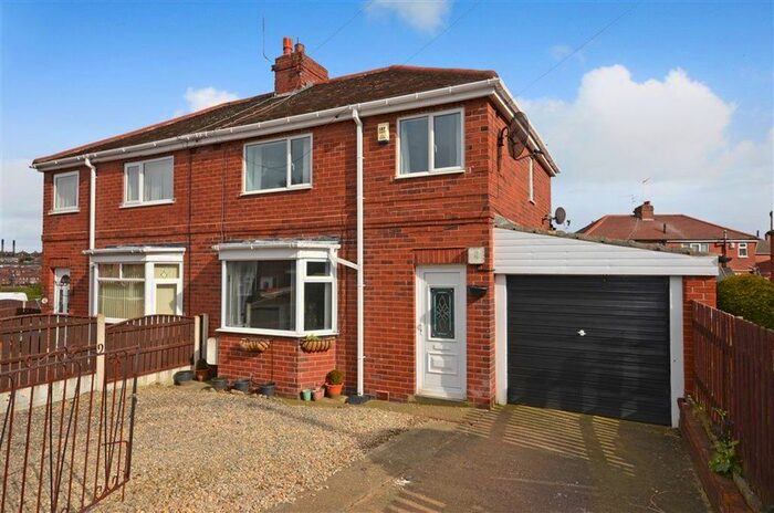 3 Bedroom Semi-Detached House To Rent In Grove Lea Crescent, Pontefract, WF8