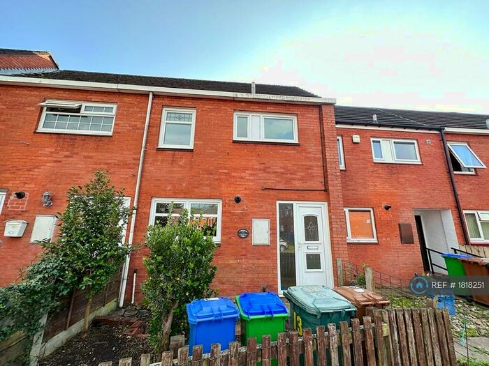 3 Bedroom Terraced House To Rent In Scholars Way, Middleton, Manchester, M24