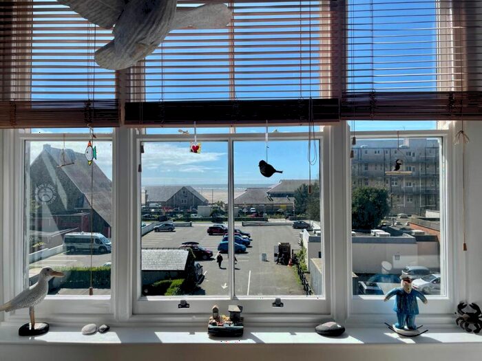 2 Bedroom Apartment For Sale In Apartment, Cors Y Gedol, Barmouth, LL42