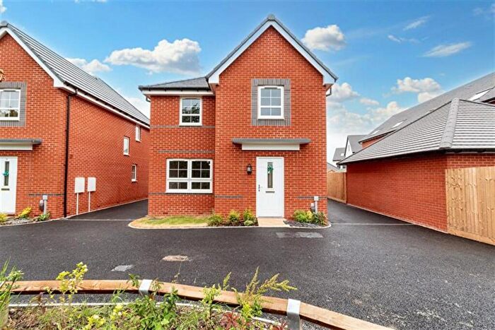 4 Bedroom Detached House To Rent In Bedroom Detached House In Campbell Drive, Lighthorne, CV33