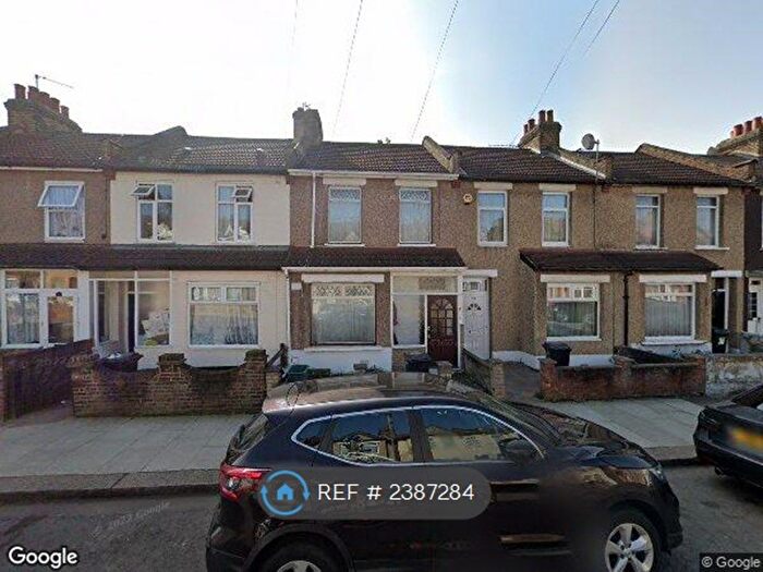 2 Bedroom Terraced House To Rent In Harvey Road, Ilford, IG1