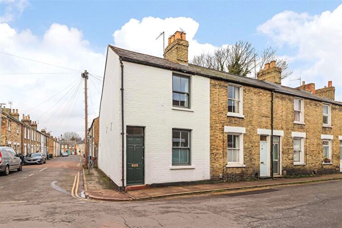 2 Bedroom End Terrace House For Sale In Mawson Road, Cambridge, CB1