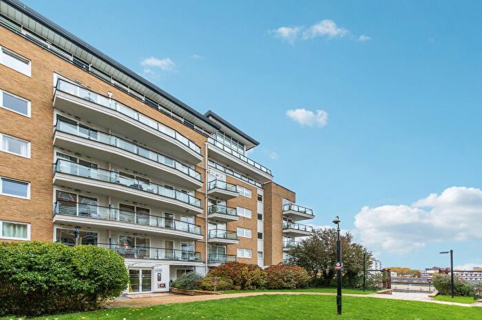 2 Bedroom Flat For Sale In Anchor House, Smugglers Way, SW18