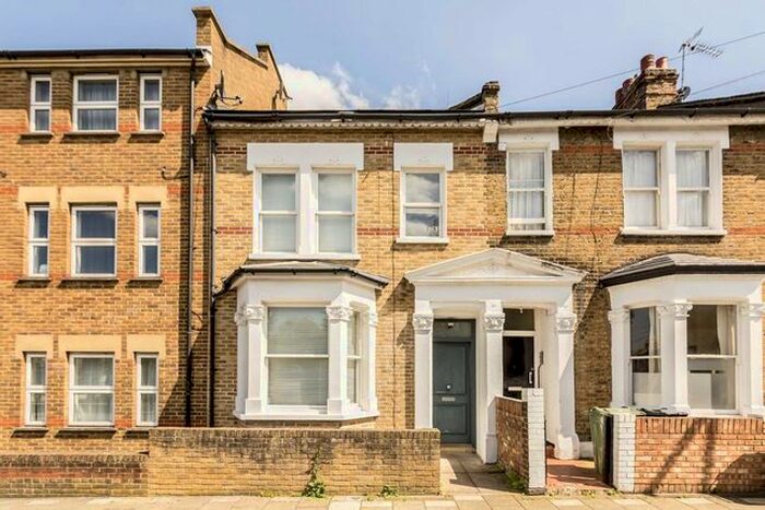 4 Bedroom Flat To Rent In Tasman Road, London, SW9