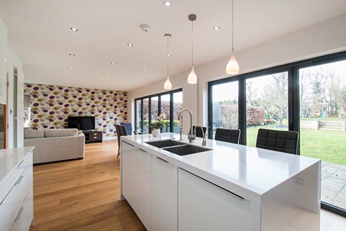 4 Bedroom Detached House To Rent In Foxdell Way Chalfont St Peter, SL9