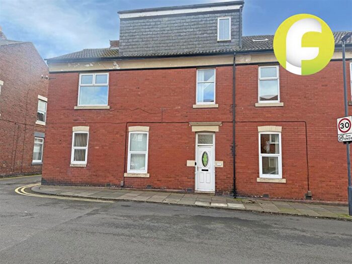 4 Bedroom End Of Terrace House For Sale In Rosebery Avenue, North Shields, NE29