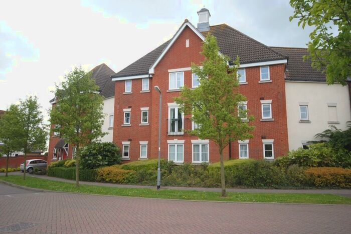 2 Bedroom Apartment To Rent In Wickham Crescent, Chelmsford, Essex, CM1