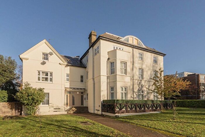 1 Bedroom Flat To Rent In Streatham Common North, London, SW16