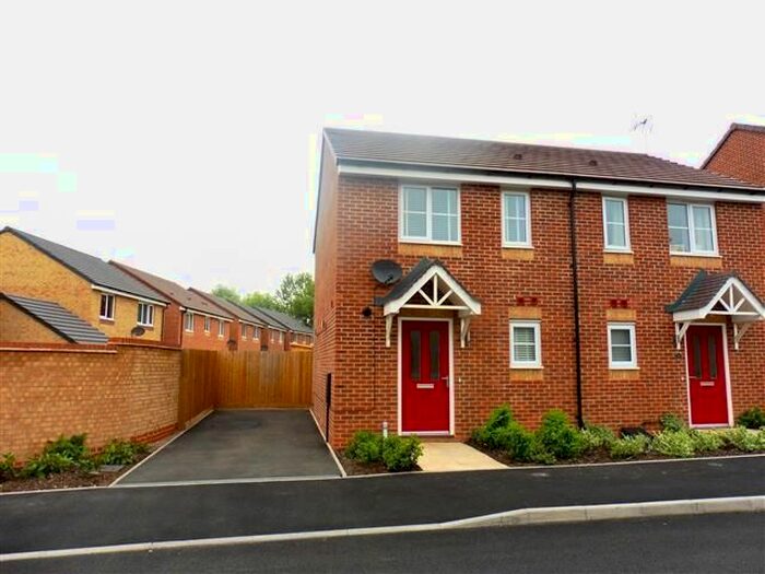 2 Bedroom Property To Rent In Hitchens Way, Highley, Bridgnorth, WV16