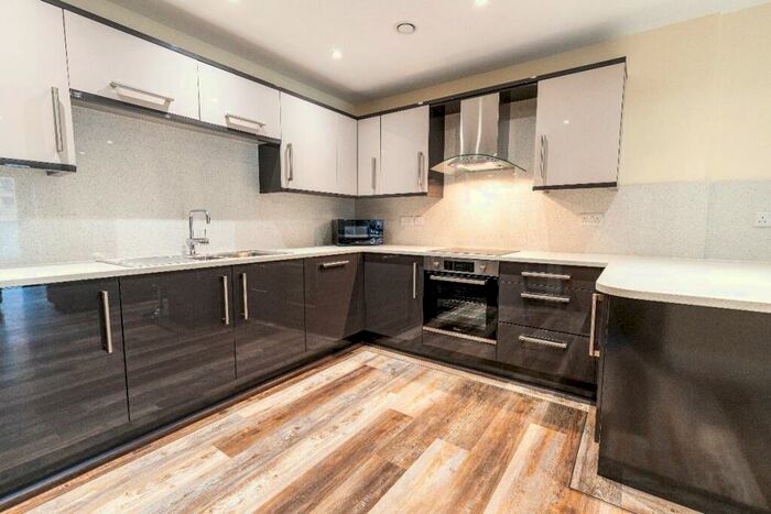 3 Bedroom Apartment To Rent In Ecco, S11