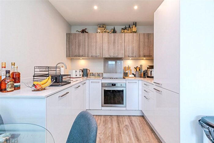 1 Bedroom Flat For Sale In Ocean Drive, Gillingham, Kent, ME7