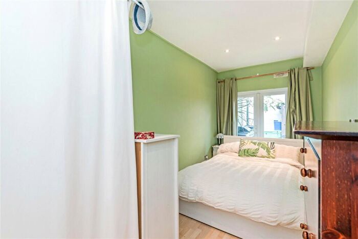 1 Bedroom Flat To Rent In Mountgrove Road, Finsbury Park, N5