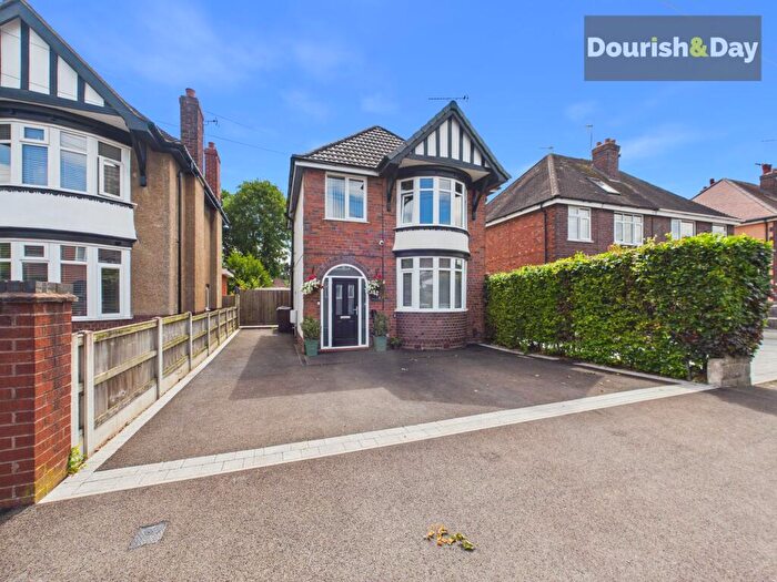 3 Bedroom Detached House For Sale In Highfield Grove, Stafford, ST17