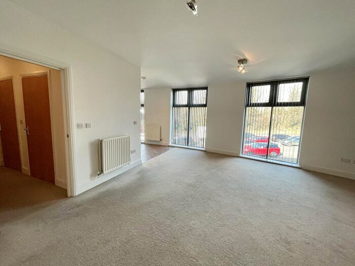 2 Bedroom Apartment To Rent In Stourton - Stewponey Court, DY7