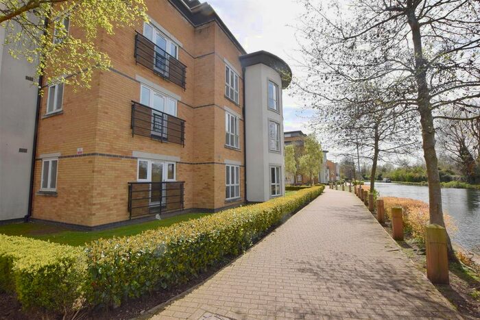 2 Bedroom Flat To Rent In Ovaltine Court, Ovaltine Drive, Kings Langley, WD4