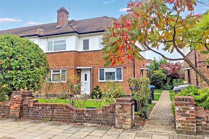 2 Bedroom Flat For Sale In Third Avenue, Wembley, HA9