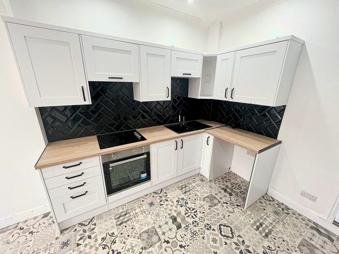 2 Bedroom Terraced House To Rent In Jesmond Gardens, Hull, HU9