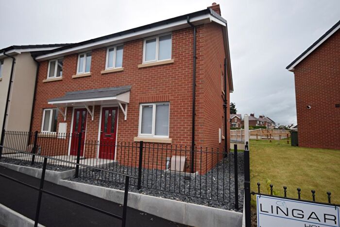 3 Bedroom End Of Terrace House To Rent In Darby Road, Brynteg, Wrexham, LL11