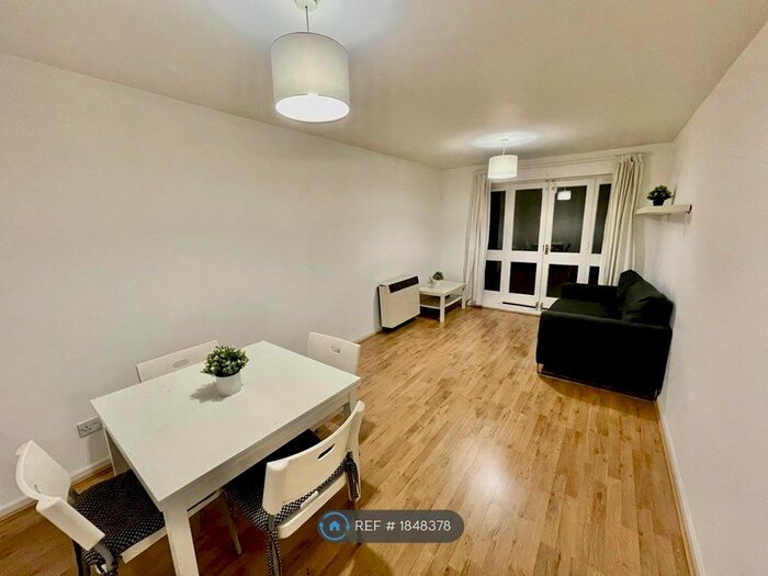 1 Bedroom Flat To Rent In Tower Mansions, London, SE1