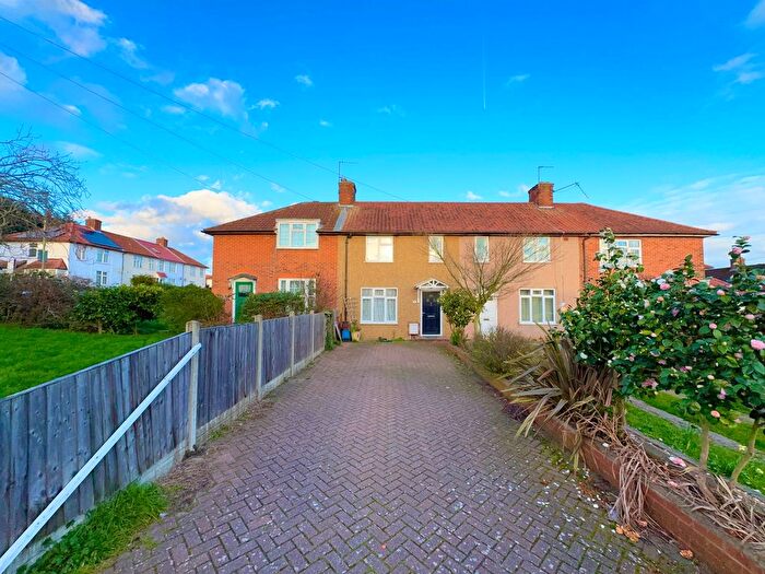 3 Bedroom Property For Sale In Cressingham Road, Edgware, HA8