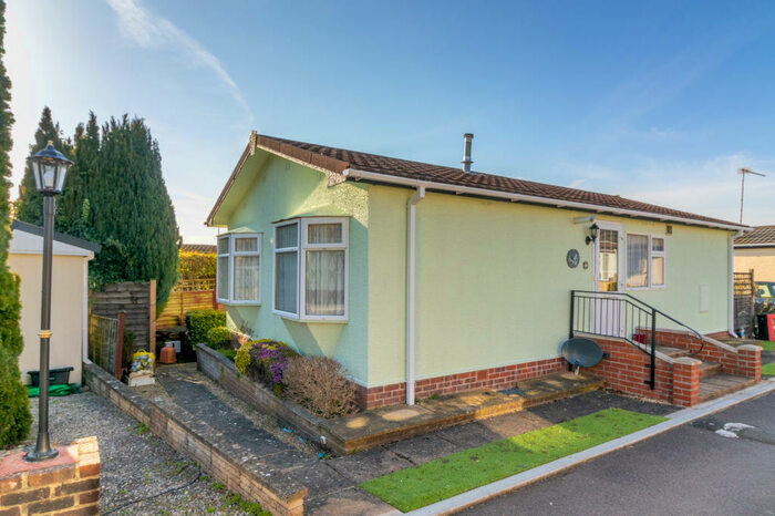 2 Bedroom Mobile Home To Rent In Valdean Park, The Dean, Alresford, SO24