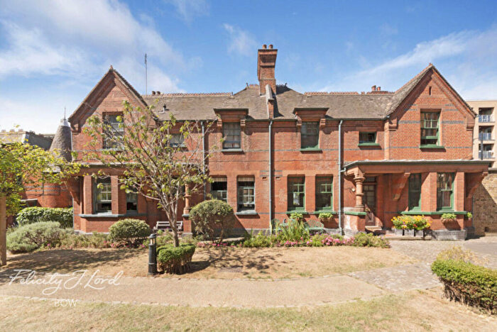 2 Bedroom Apartment To Rent In Fairfield Road, London, E3