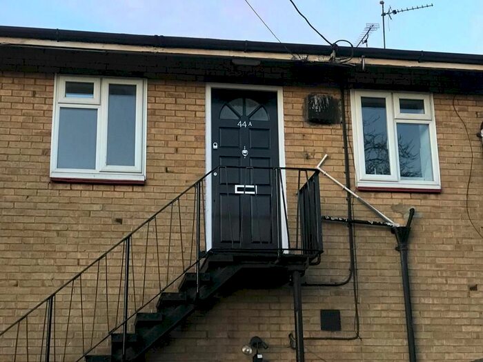 2 Bedroom Flat To Rent In Ashingdon Road, Ashingdon, Rochford, SS4