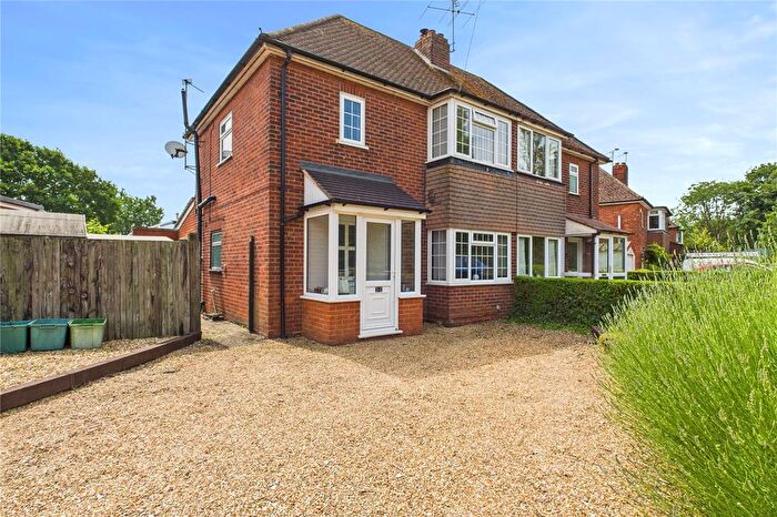 3 Bedroom Semi-Detached House For Sale In Bath Road, Padworth, Reading, RG7