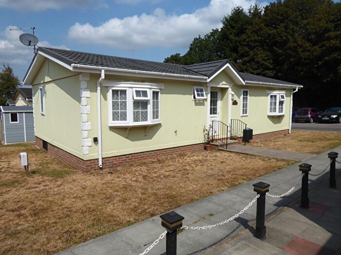 2 Bedroom Park Home For Sale In Warren Park, Boxhill Road, Box Hill, Nr Dorking, KT20
