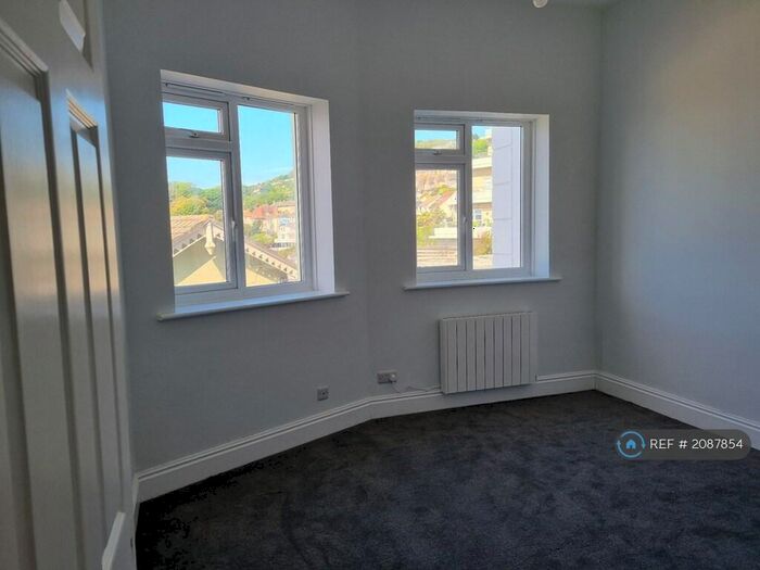 2 Bedroom Flat To Rent In Ardmore House, Ventnor, PO38