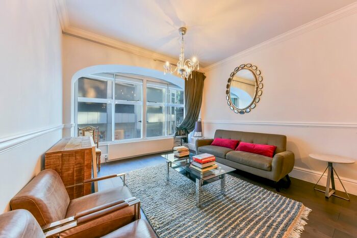 3 Bedroom Flat To Rent In Westminster Palace Gardens, Artillery Row, Westminster, SW1P