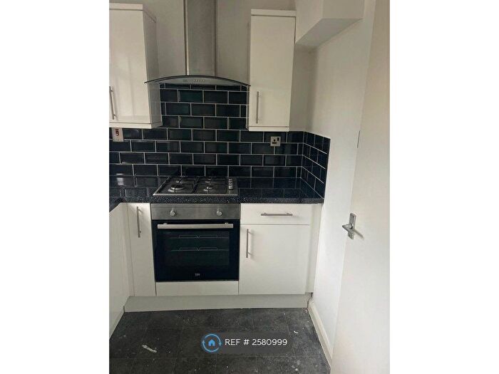 2 Bedroom Semi-Detached House To Rent In Lichfield Road, Wolverhampton, WV11
