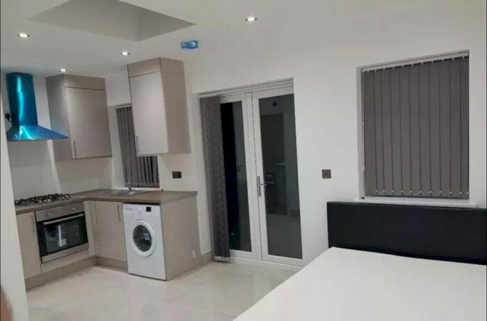 Studio To Rent In Appledore Close, Edgware, Greater London, HA8